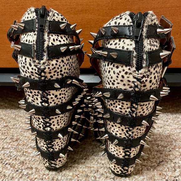 Jeffrey Campbell pony hair spiked strappy wedge heels, sz 8 - Picture 10 of 11
